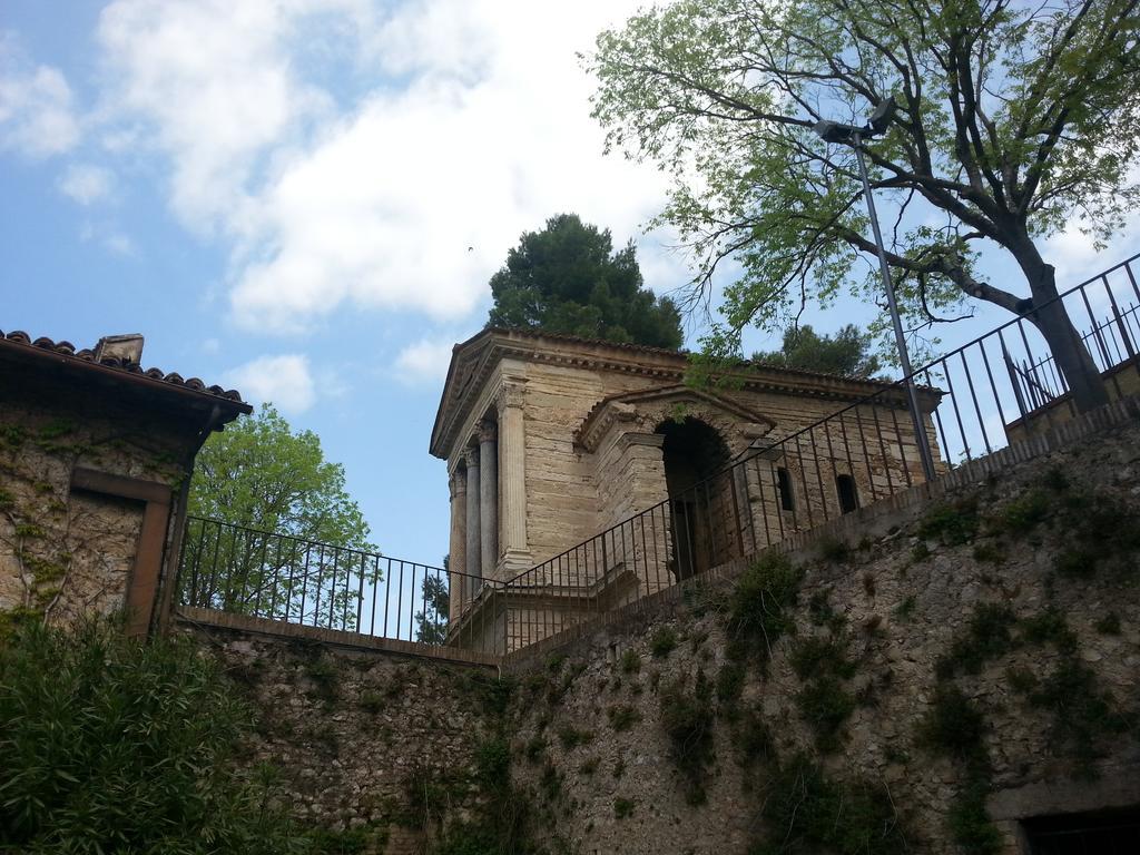 Pieve Sant'Angelo Hotel Campello sul Clitunno Exterior photo